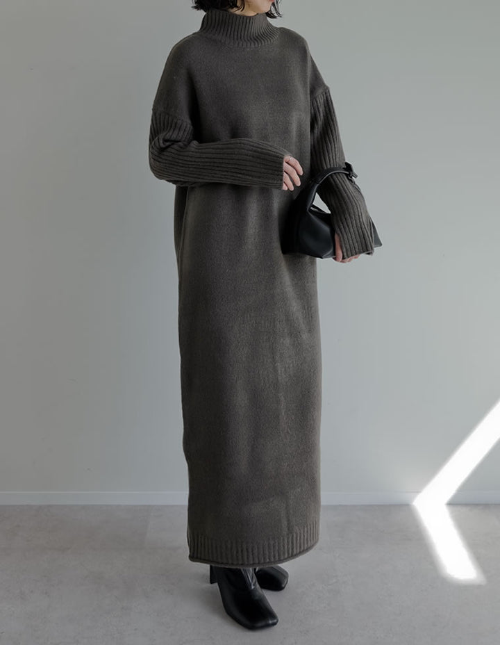 【クーポンで20%OFF￥5,998⇒￥4,798】〖クーポンコード：SH_20_2511〗[新色追加][累計販売枚数5万枚突破！][低身長サイズ有]前後2WAYハイネック指穴マキシニットワンピース