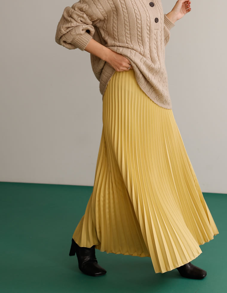 FILA プリーツスカート Lサイズ クリーム色 FILA プリーツスカート Lサイズ クリーム色 FILA プリーツスカート L