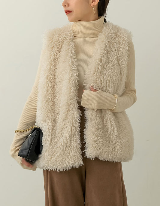 【30％OFF！OUTLETSALE】チベットラムフェイクファーミドルジレ ジャケット/アウター レディースファッション通販 リエディ