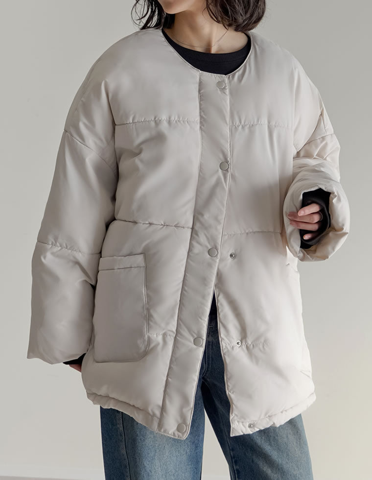マイクロタフタマフラー付きノーカラー中綿フェイクダウンジャケット