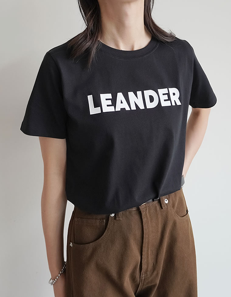 フロッキーゴシックロゴTシャツ - トップス通販 | 人気レディース