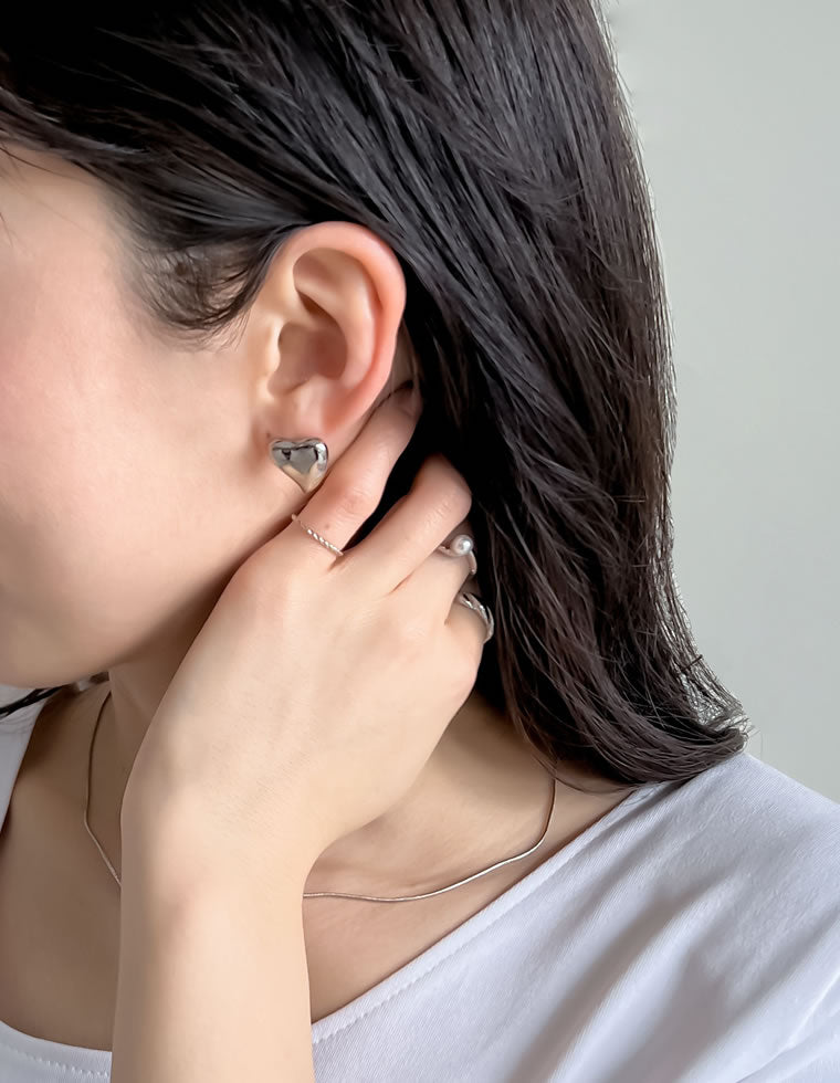 カービングハートピアス - アクセサリー通販 | 人気レディース