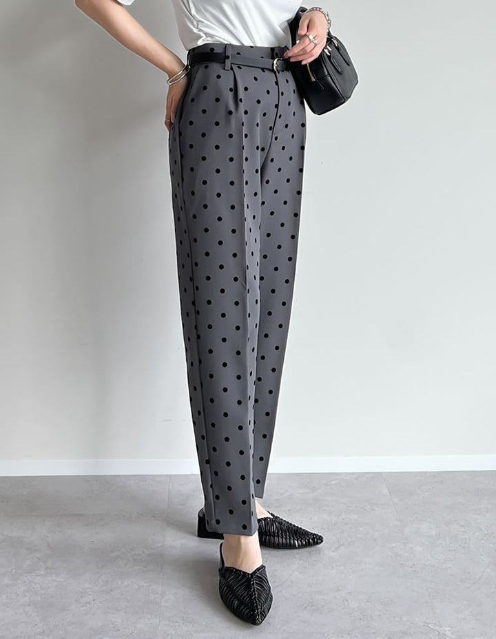 【TIME SALE 20%OFF ¥4,499⇒¥3,599】[オケージョン セレモニー][低身長/高身長/大きいサイズ有]フロッキードットカットツイルテーパードパンツ[mb] パンツ 人気レディースファッション通販 リエディ
