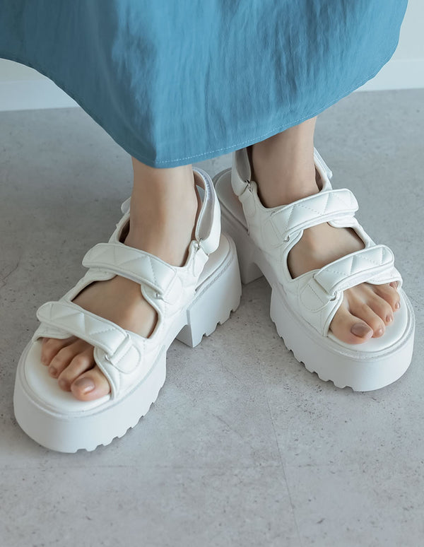 【限定TIME SALE 30%OFF ¥5,999⇒¥4,199】[大きいサイズ有]キルティングデザインスポーツサンダル