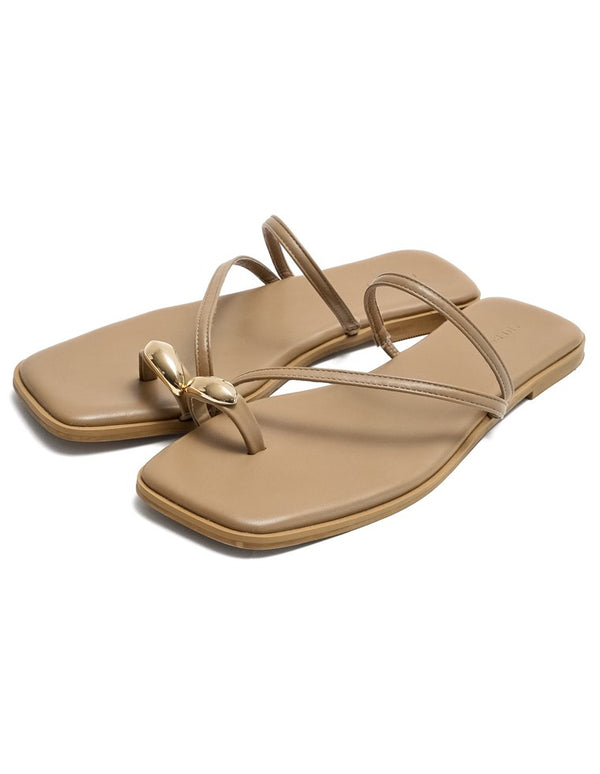 メタルサムリングトングサンダル