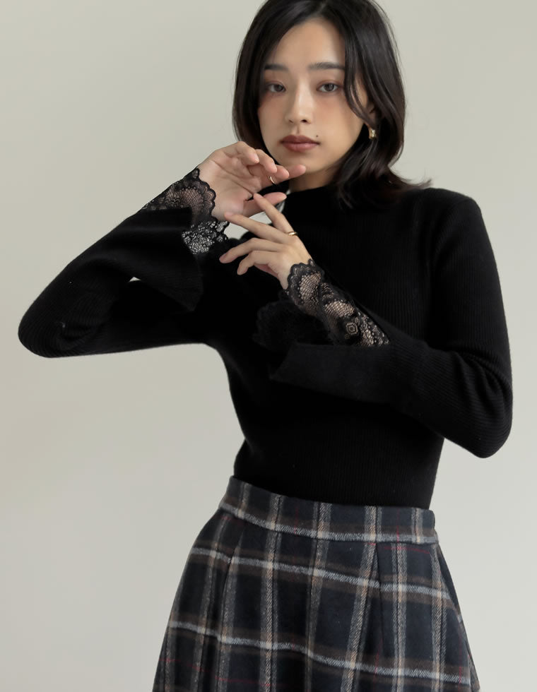 ディオール　dior レース装飾 フレアスリーブ 黒ニット DIOR ディオール 23SS クロップド フリル フロントロゴ 半袖