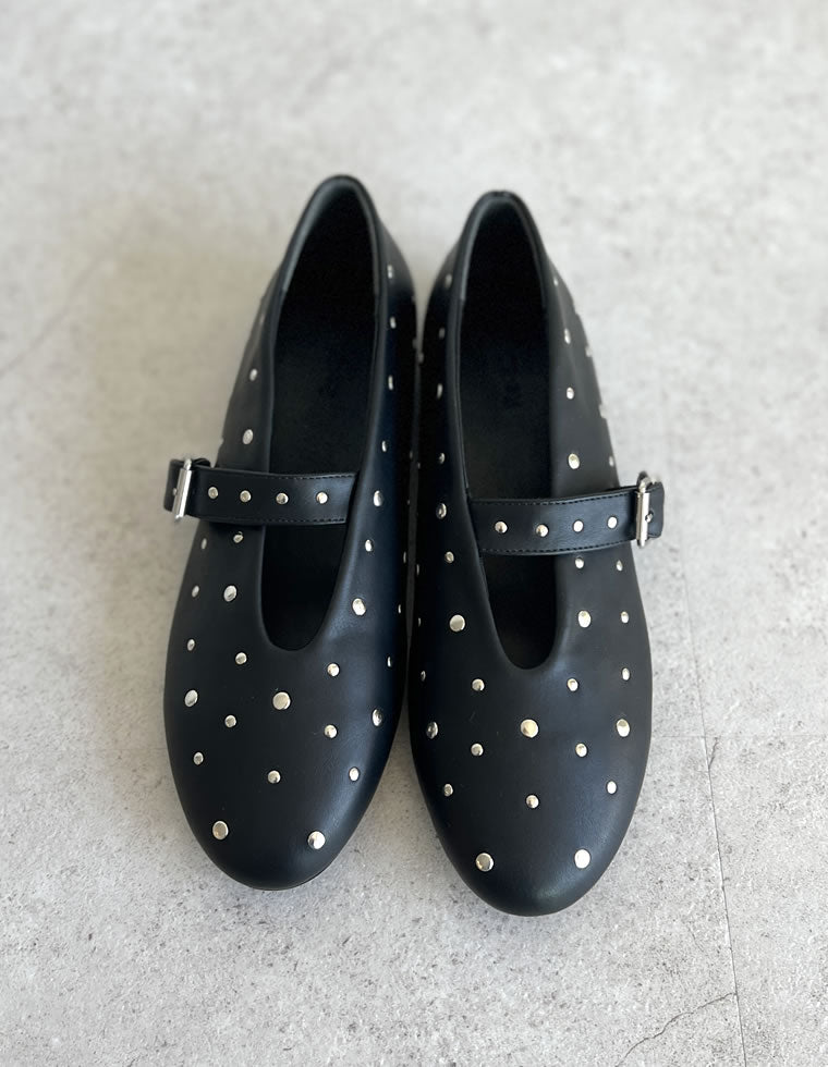 スタッズ付きブラックフラットシューズ Re:EDIT｜ラウンドトゥスタッズフラットシューズ | Rakuten Fashion