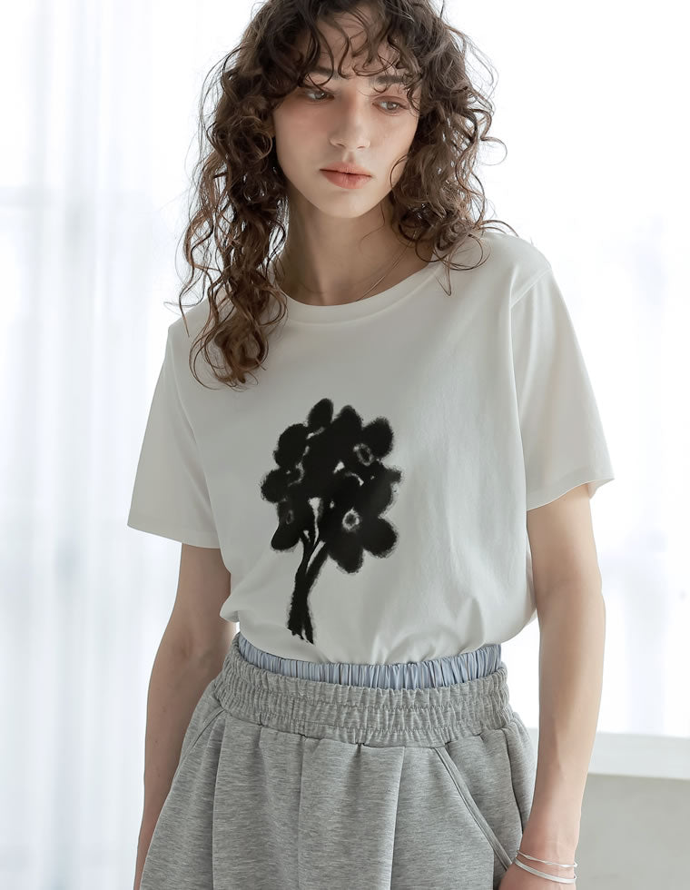 ドローイングフラワーTシャツ - トップス通販 | 人気レディース