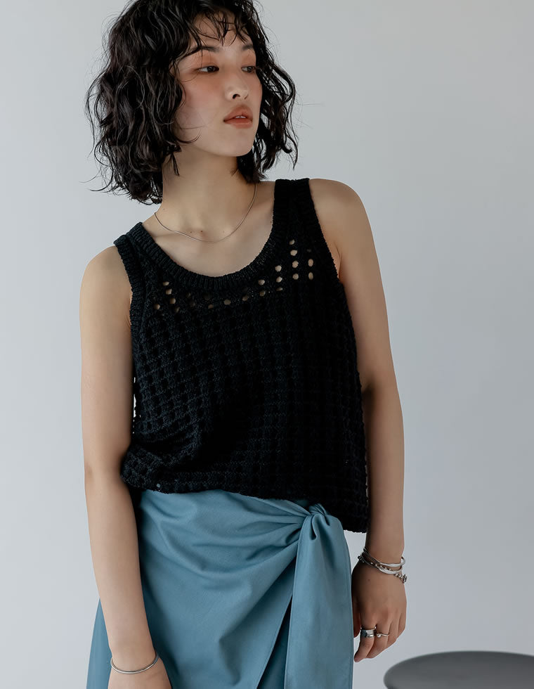 ブラックリブ編みノースリーブニットベスト 透かし編みノースリーブニットトップス - トップス通販 | 人気
