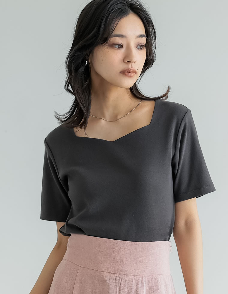 ペンタゴンネック半袖Tシャツ - トップス通販 | 人気レディース