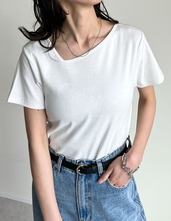 《今だけ！2BUY15%OFFクーポンで ¥2,698⇒¥2,293》【SUMMER TIMESALE 10%OFF】スムースカットソーアシンメトリーネックトップス[mb]