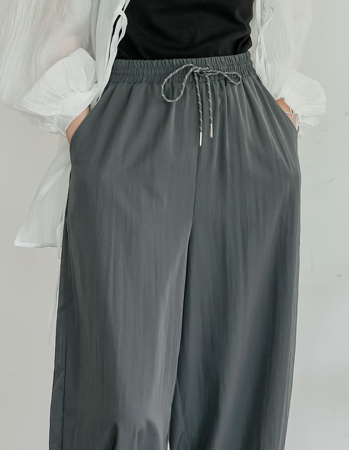 【TIME SALE 10%OFF ¥5,498⇒¥4,948】[2025 SUMMER COLLECTION][RAIN SHIELD][撥水加工][セットアップ対応][低身長サイズ有]ウエストドロストパラコードバレルレッグパンツ パンツ 人気レディースファッション通販 リエディ