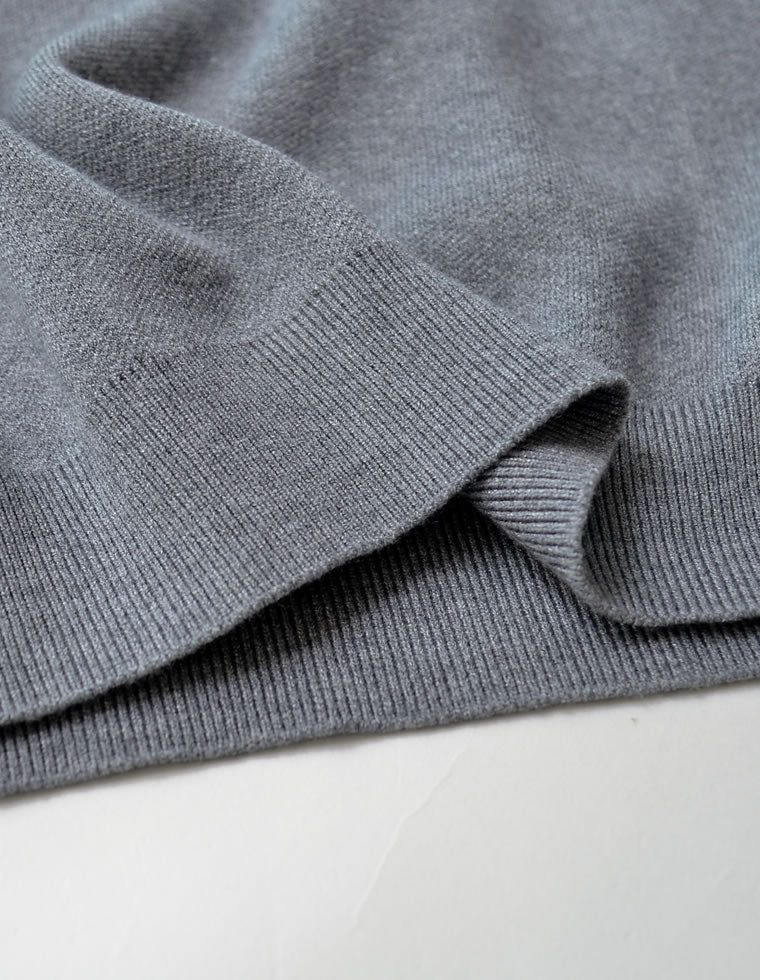 刺繍ロゴエンブレムニットトップス - トップス通販 | 人気レディース
