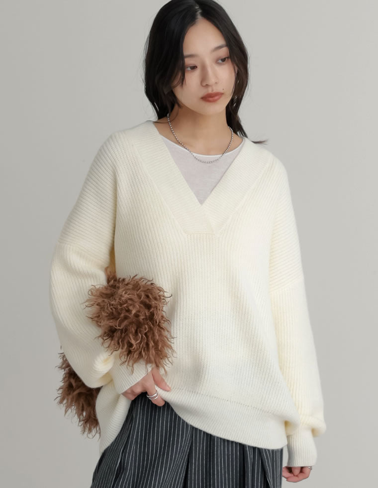 深Vネックニットプルオーバー - トップス通販 | 人気レディース