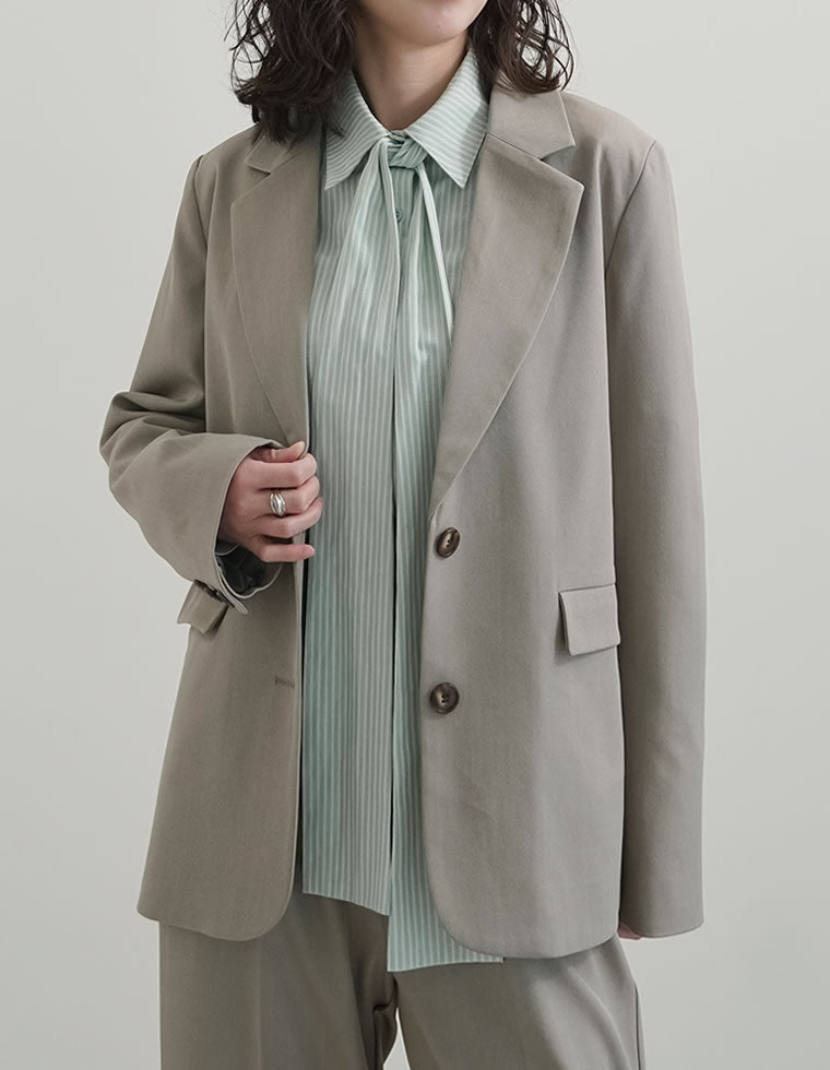 [美品]Lois CRAYON グレーミックステーラードジャケットM 2026年最新】Yahoo!オークション -lois crayon ジャケットの中古品