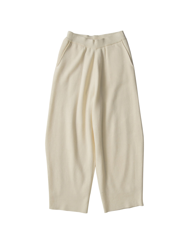 ニットバレルレッグカーブパンツ