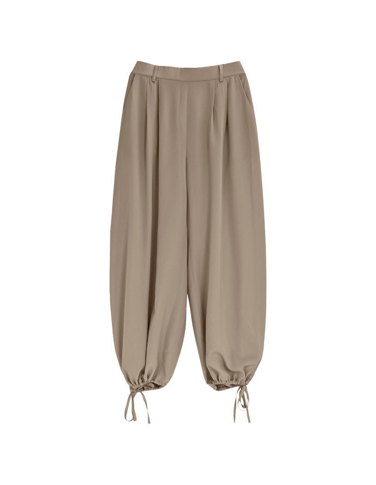サテン裾ドロストバルーンワイドパンツ