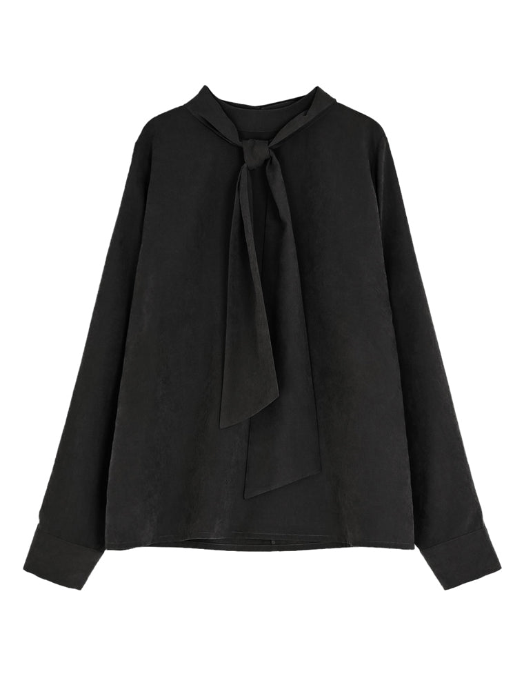 ピーチスキンタイ付きハイネックブラウス