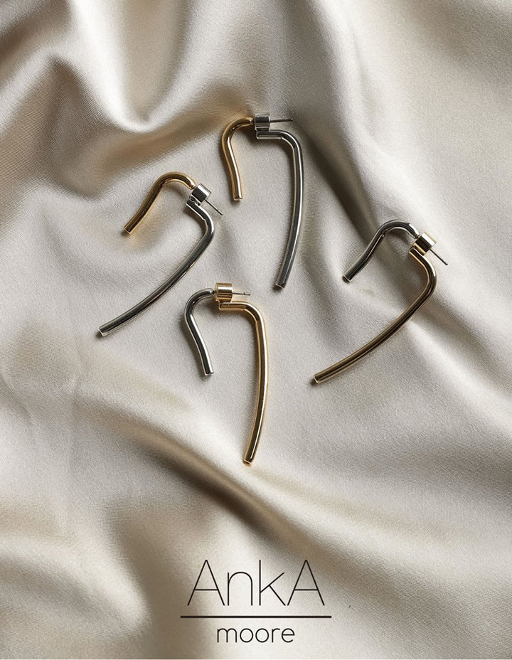 [AnkA moore（アンカムーア）][低アレルギー対応]ツインカラーダブルフェイス変形ピアス[返品交換不可] アクセサリー レディースファッション通販 リエディ