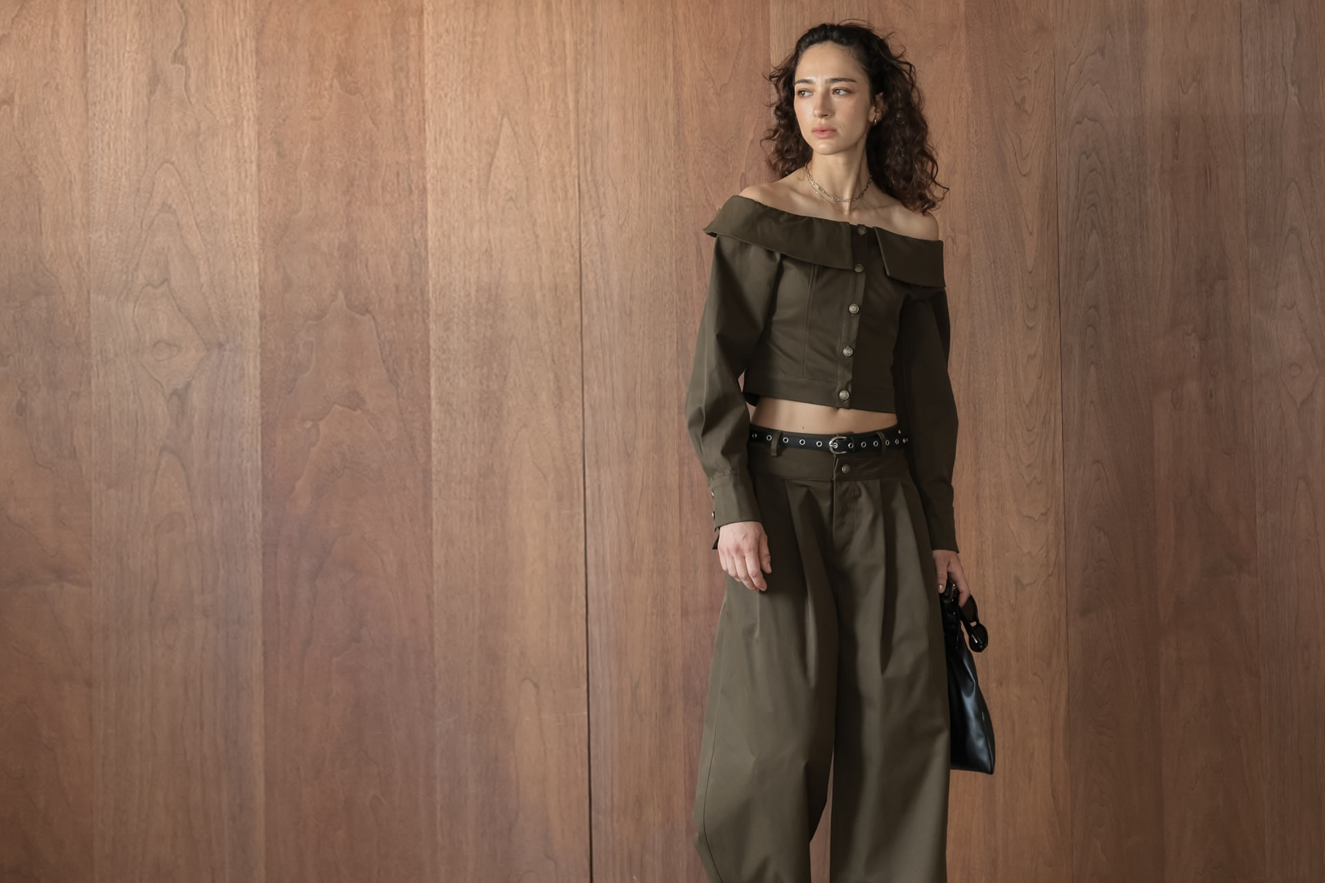 LOOK 17