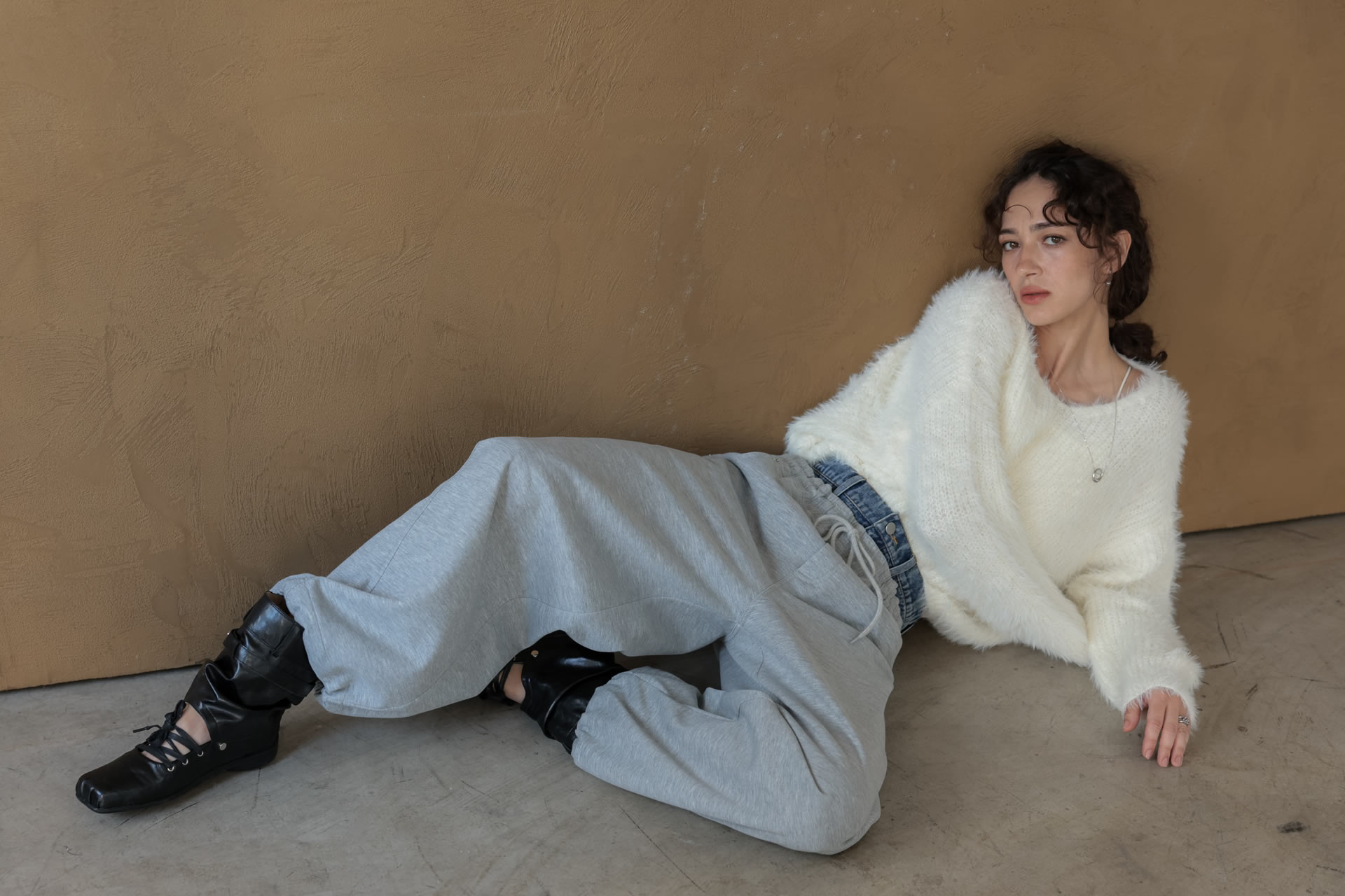 LOOK 26