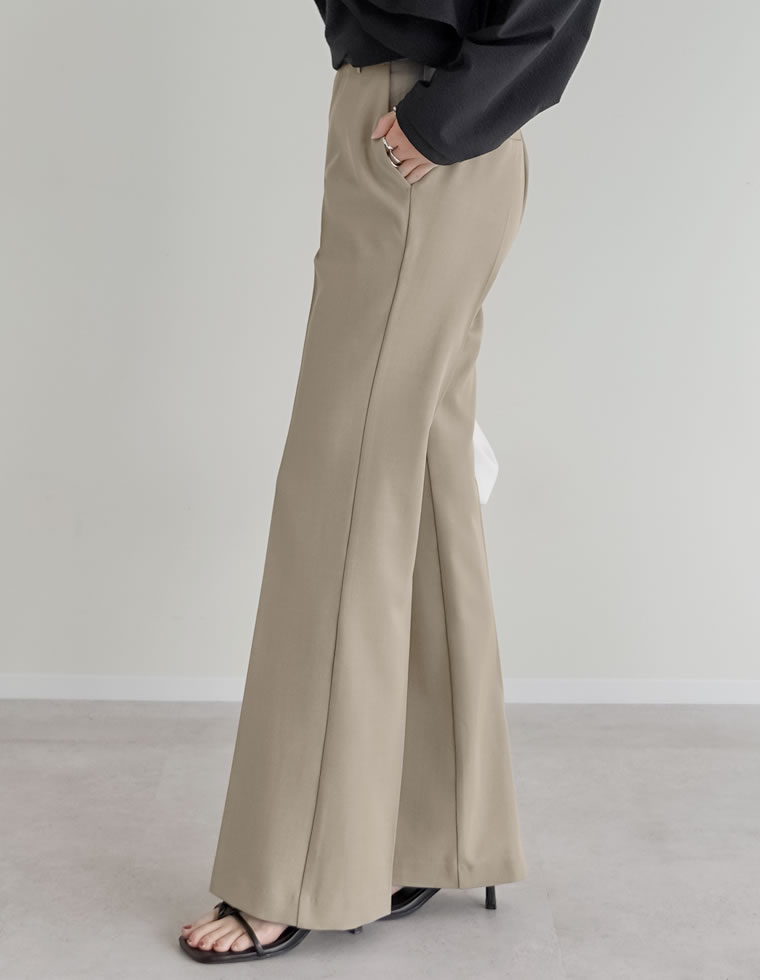 ストレッチツイルスリットパンツ