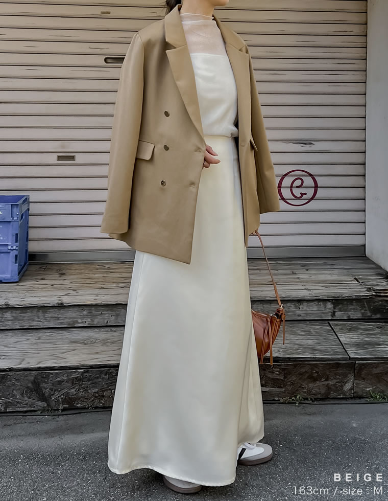 金ボタンブレザージャケット