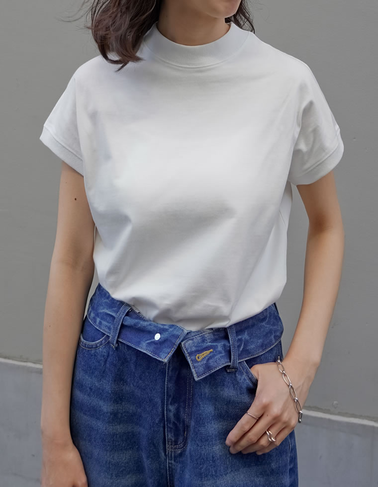 モックネックフレンチスリーブTシャツ
