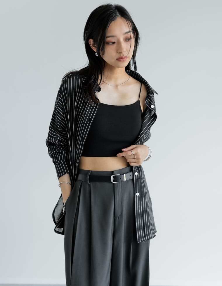 ショート丈カップ付きキャミソール