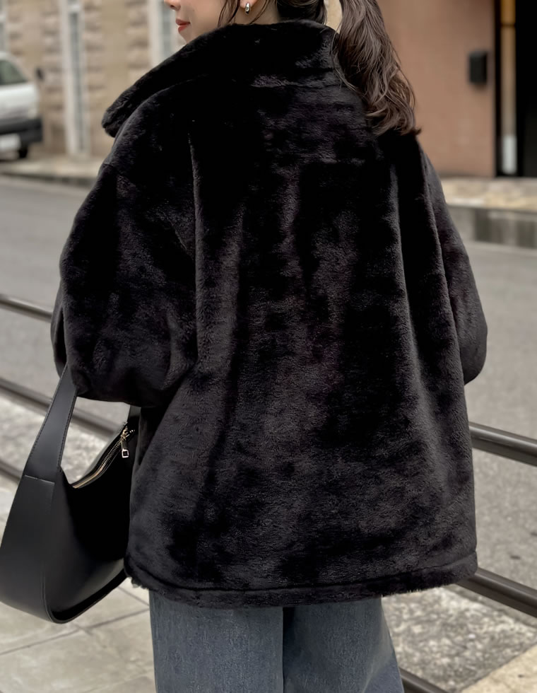ハイネックドロスト付きフェイクファージャケット