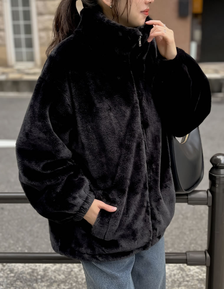 ハイネックドロスト付きフェイクファージャケット
