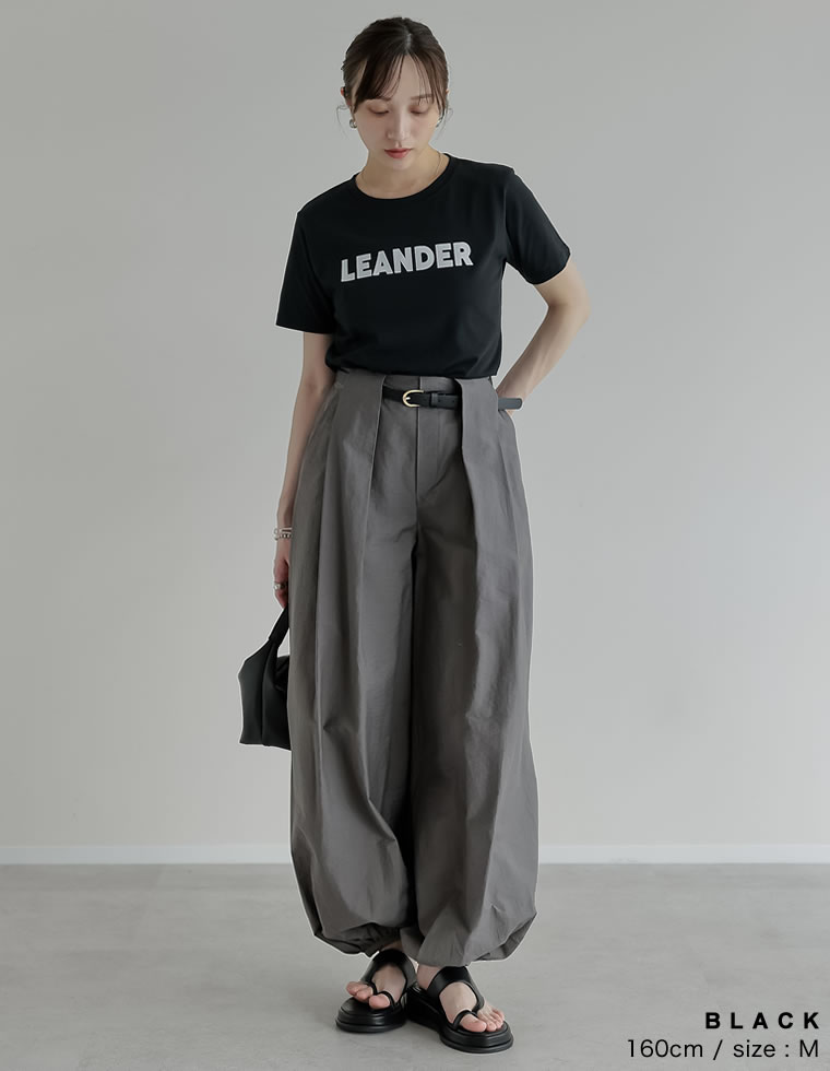 フロッキーゴシックロゴTシャツ