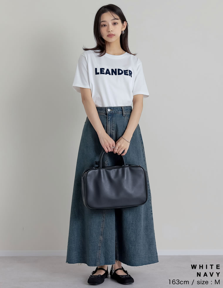 フロッキーゴシックロゴTシャツ