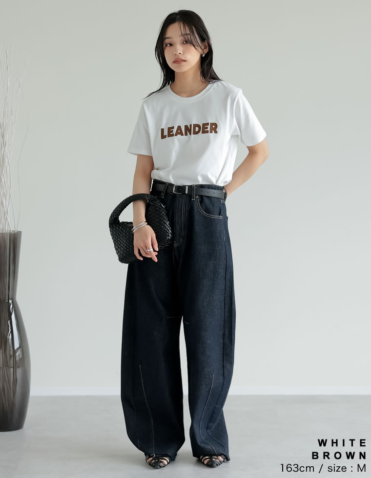 フロッキーゴシックロゴTシャツ