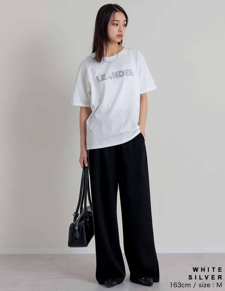 フロッキーゴシックロゴTシャツ