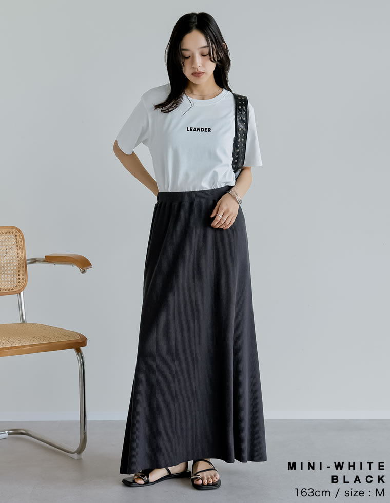 フロッキーゴシックロゴTシャツ
