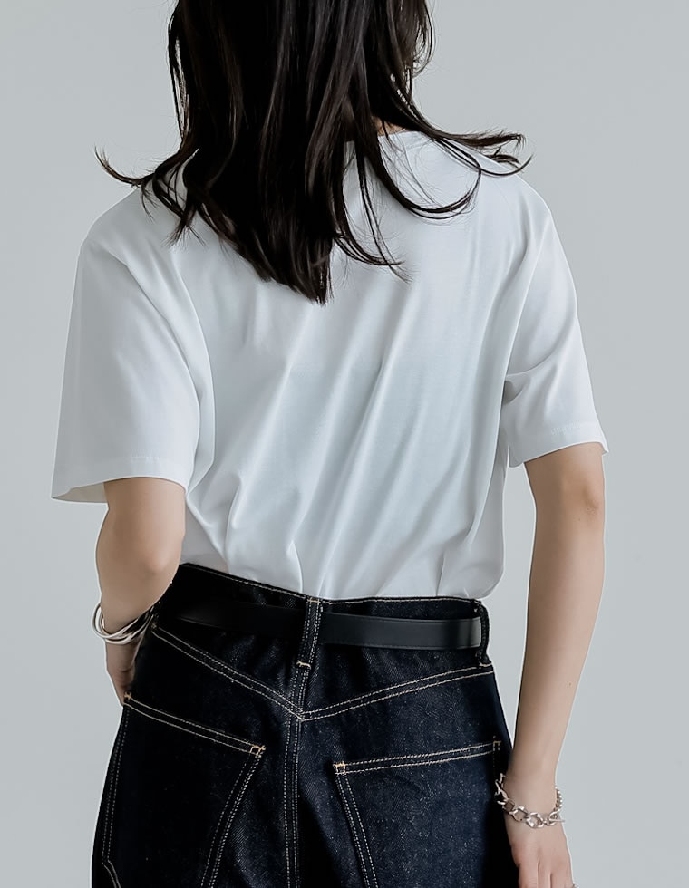 フロッキーゴシックロゴTシャツ