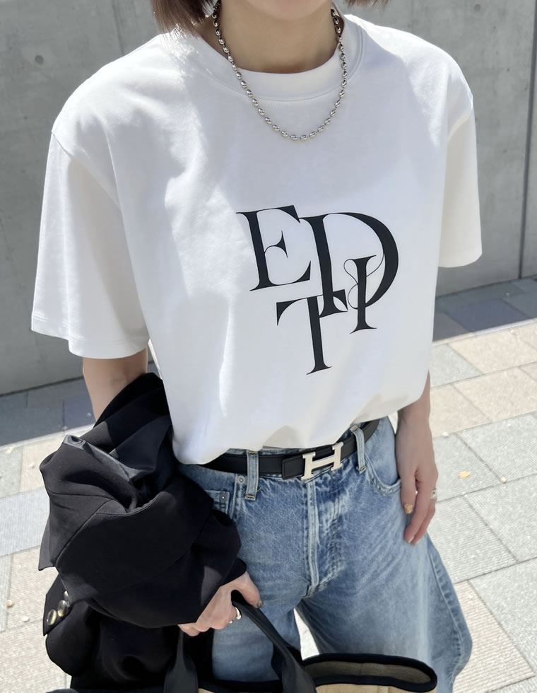 スタックロゴプリントTシャツ