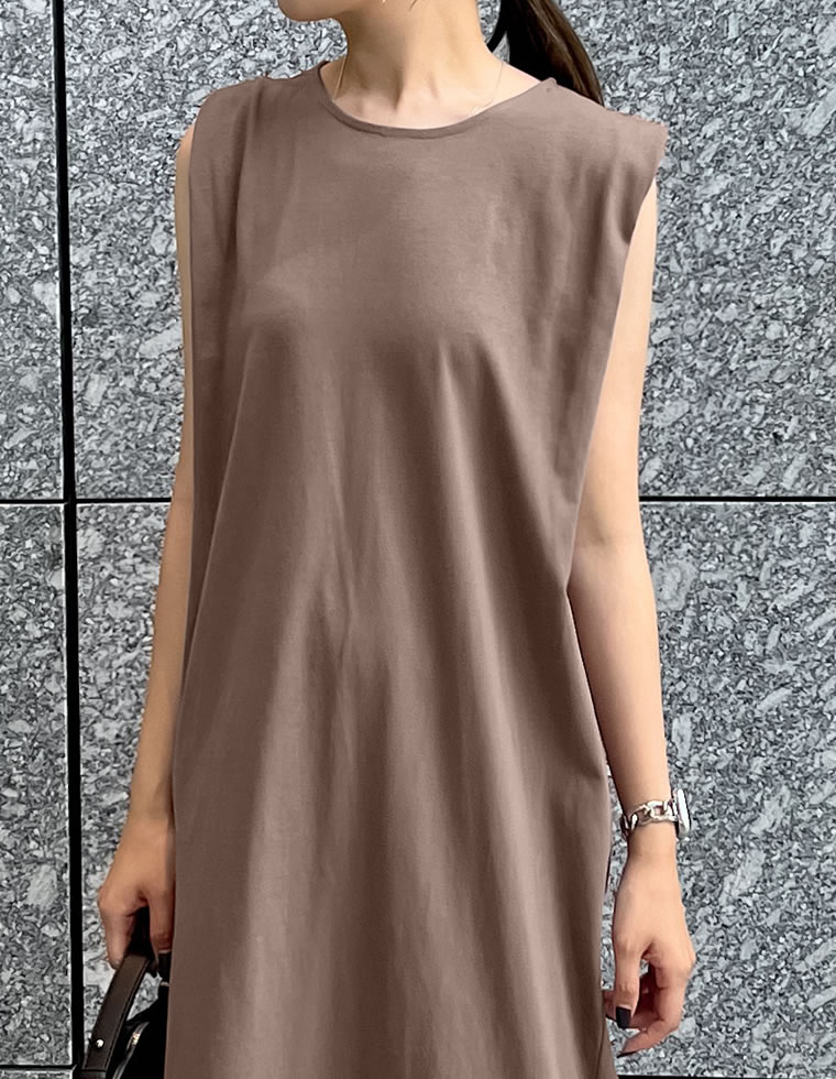 コットンブレンドショルダータックワンピース