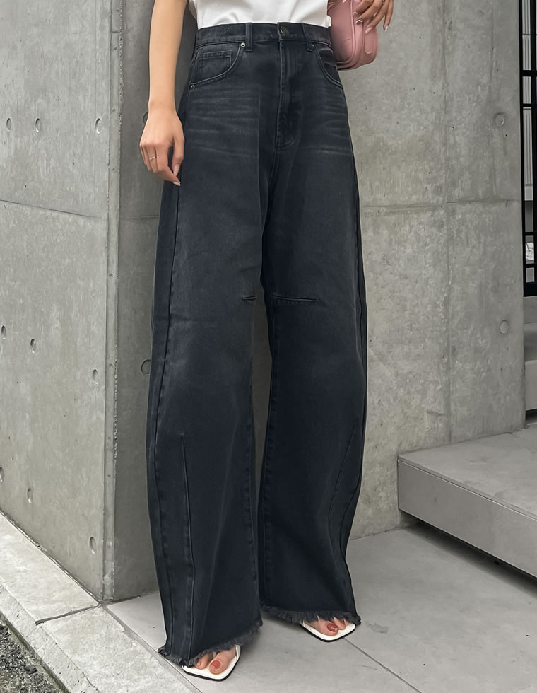 裾フリンジカーブデニムパンツ