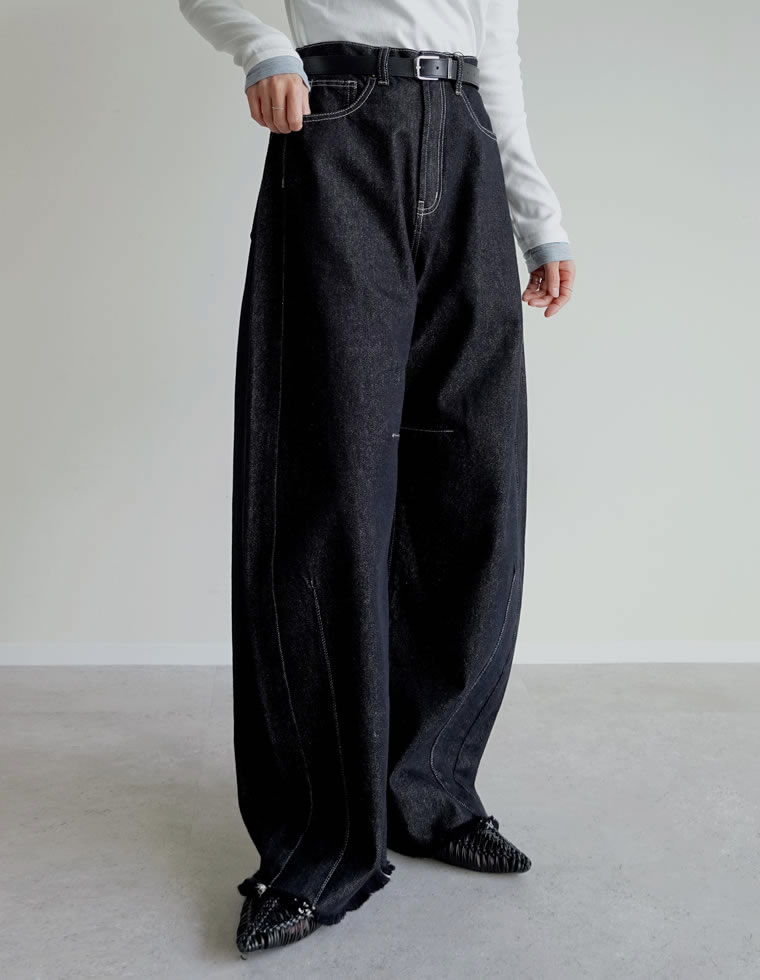 裾フリンジバレルレッグデニムパンツ