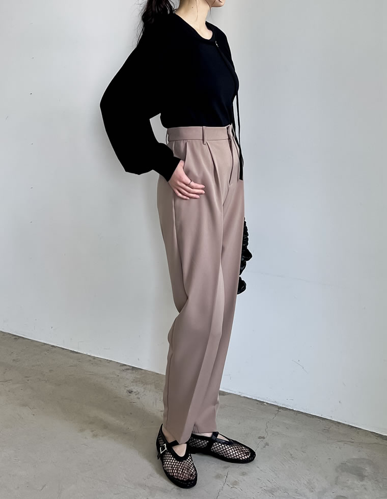 カットツイルテーパードパンツ