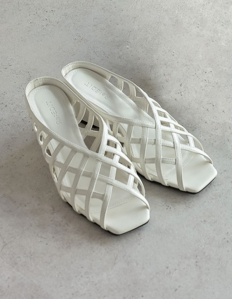 Vカットオープントゥメッシュサンダル