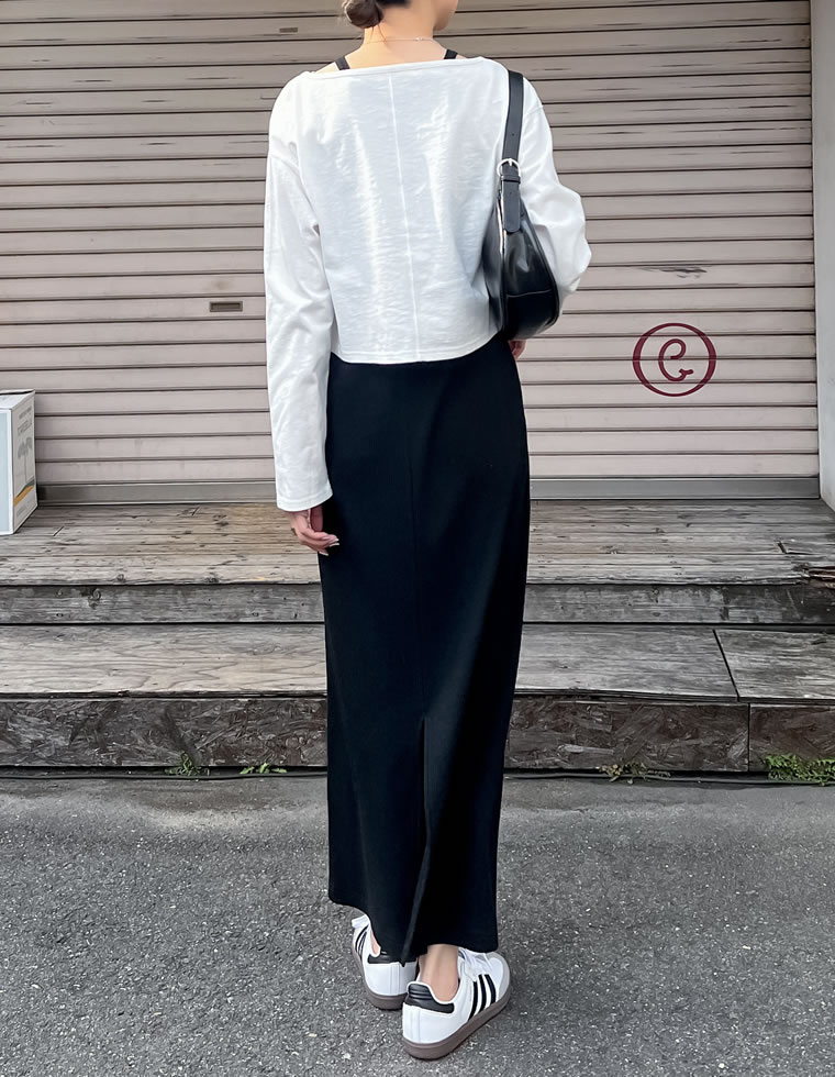 ワンピース×VネックTシャツセット