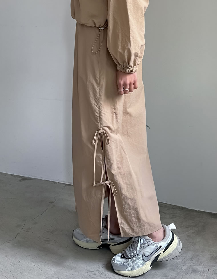 シマーメタリックサイドリボンスカート