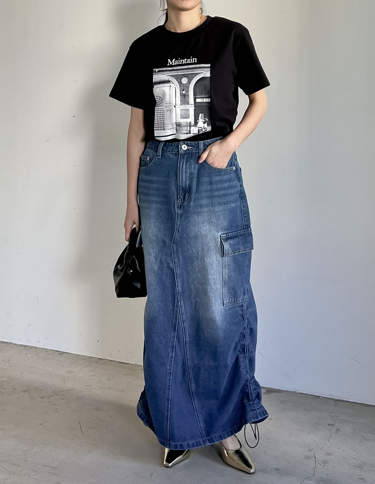 モノトーンプリントTシャツ