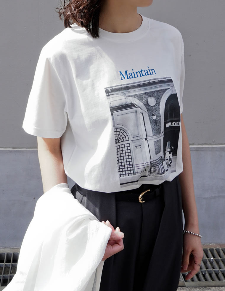 モノトーンプリントTシャツ