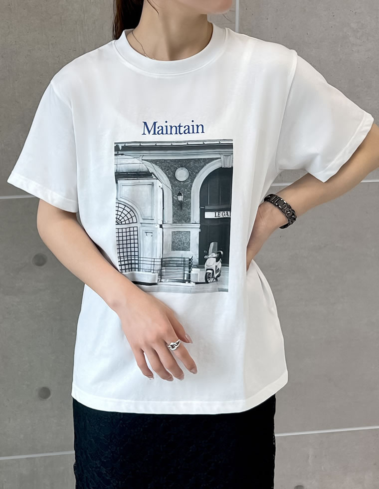 モノトーンプリントTシャツ