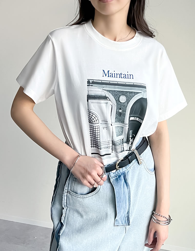モノトーンプリントTシャツ