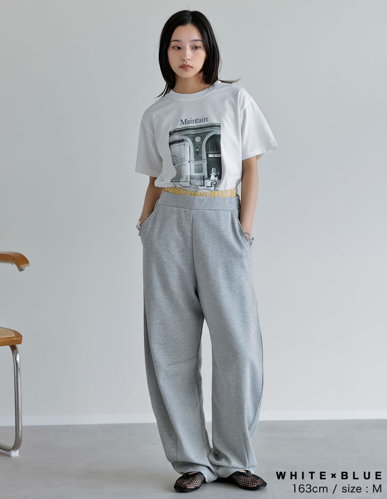 モノトーンプリントTシャツ